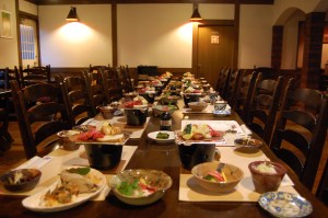 春と秋の期間限定で和食もご用意できます。